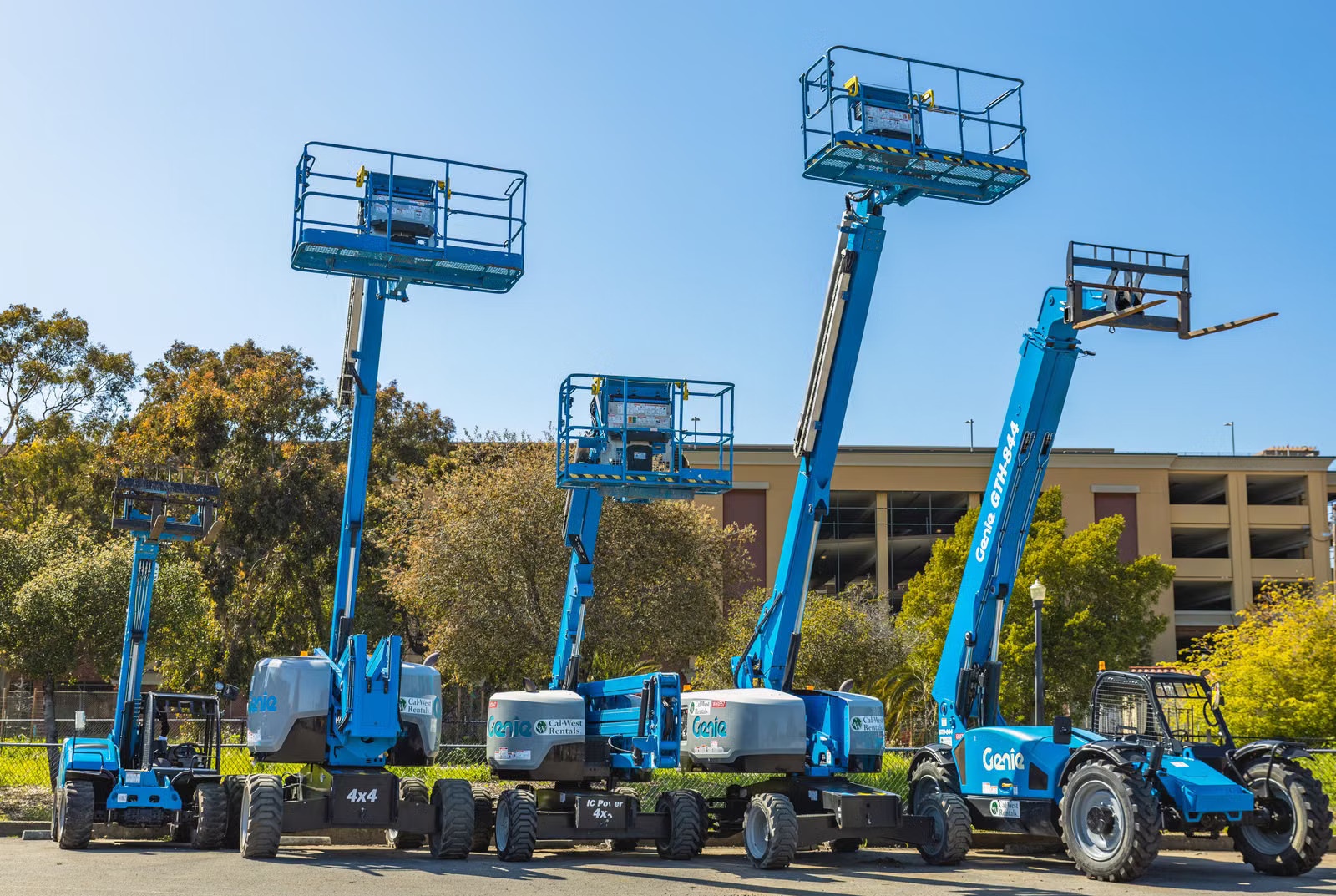 Forklift ve İş Makinesi Kiralama